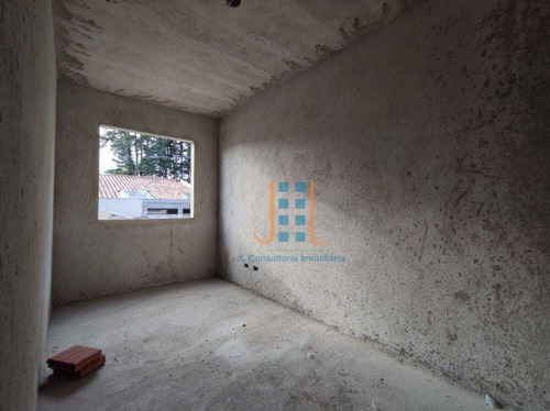 Sobrado Com Três Quartos Ampla Sala E Cozinha Prox. Ao Corpo De Bombeiros Do Sitio Cercado - So1233