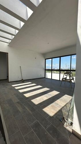 Quinta En Venta En Los Portales, Gral. Zuazua