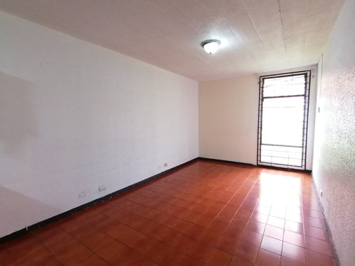 Imagen 1 de 8 de Alquiler De Apartamento En Desamparados Centro