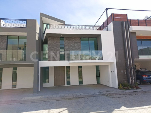 Casa En Venta 4 Recamaras San Pedro Cholula Puebla