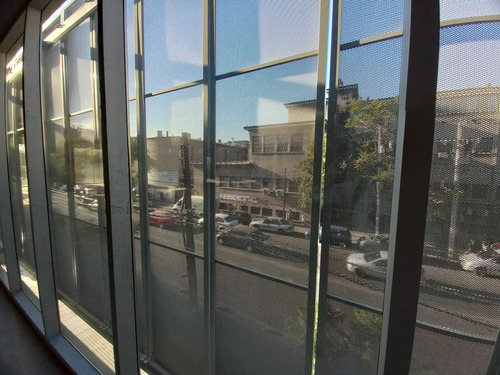 Gran Local, Moderno Edificio (175393)