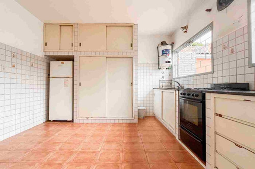 Casa De 4 Dormitorios En Venta-san Carlos La Plata