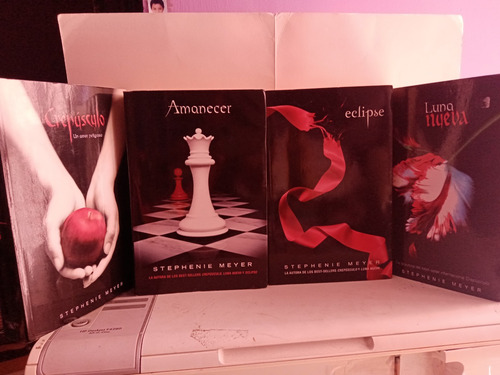 Saga De Crepusculo 4 Libros Stephanie Meyer Pasta Dura 