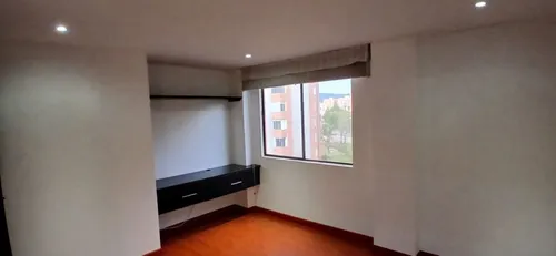 Apartamento En Venta En Portales Del Norte. Cod V16879