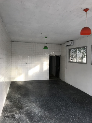 Local Comercial - Excelente Ubicación