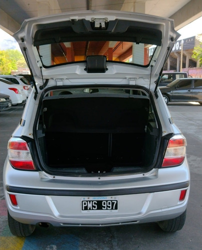 Imagen 13 de 15 de Chevrolet Agile 1.4 Ls 2016