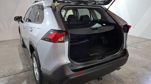 Toyota RAV4 2.5 XLE AWD AT