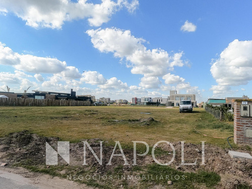 Imagen 3 de 12 de Venta De Lote En Excelente Ubicación, En Lagos De Canning.