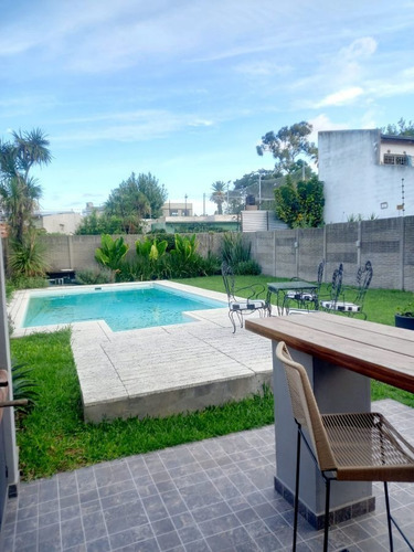 Imagen 28 de 28 de Chalet En Venta De 4 Dormitorios C/ Cochera En Quilmes