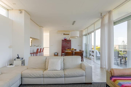 Casa En Alquiler Por Temporada De 3 Dormitorios En Punta Piedras (ref: Bpv-10026)