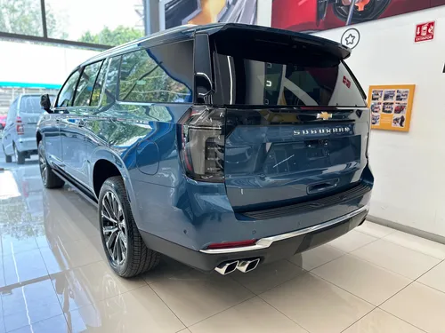 Chevrolet Suburban High Country
