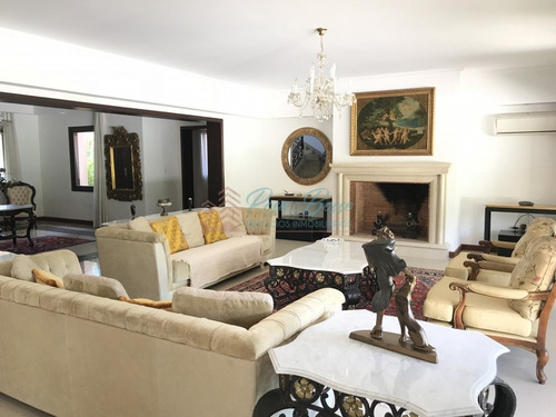 Casa En Golf, 6 Dormitorios *- Ref: 6099