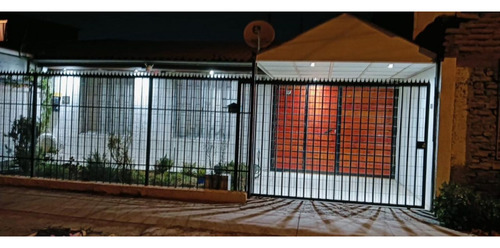 Cómoda Casa En Lo Espejo