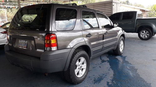 Imagen 4 de 12 de Ford Escape