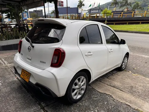 Nissan March 1.6 Sense