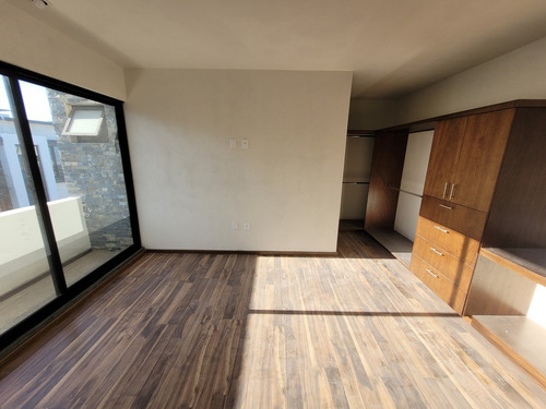 Imagen 9 de 24 de Vista Al Hoyo 3 Y La Ciudad Con Cuarto De Juegos