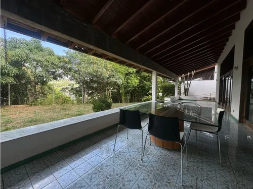 Se Alquila Casa 1000m2 Valle Alto 5301