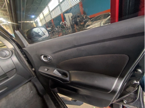 Forro Porta Dianteira Direita Nissan Versa 2014 