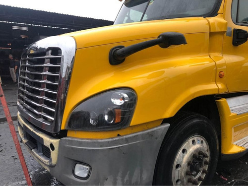 Cabina De Trailer Tractocamion Freightliner Cascadia 2013