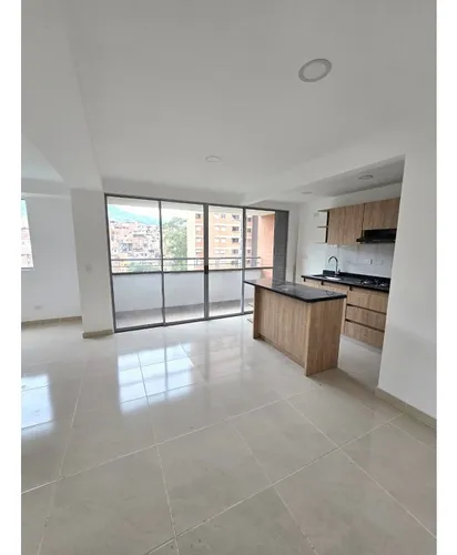 Estrena Apartamento En Piso Alto, Ubicación Inmejorable - Itagüí