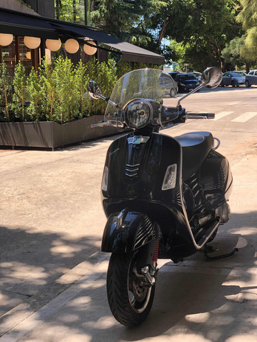 Vespa Súper 300 - Segundo Dueño - Radicada En Capital