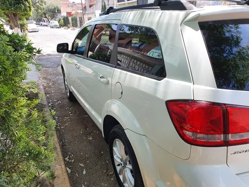 Dodge Journey 2.4 Sxt 7 Pasajeros At