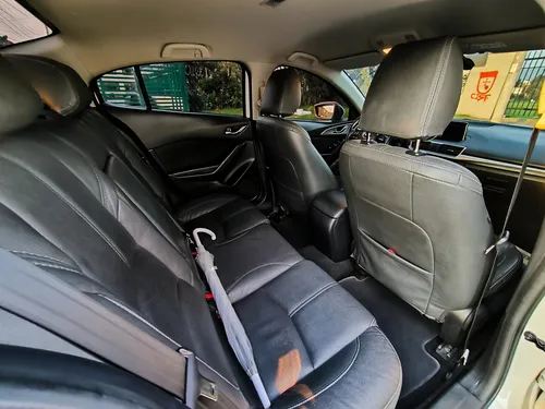 Mazda 3 2.0 Touring