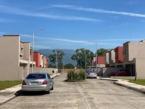 Venta Ultimos 2 Lotes En Fraccionamiento En Cordoba, Ver
