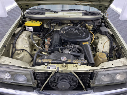 Mercedes Benz 230 E