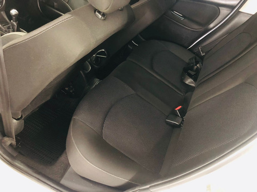 Peugeot 207 1.6 Sedan Feline 106cv