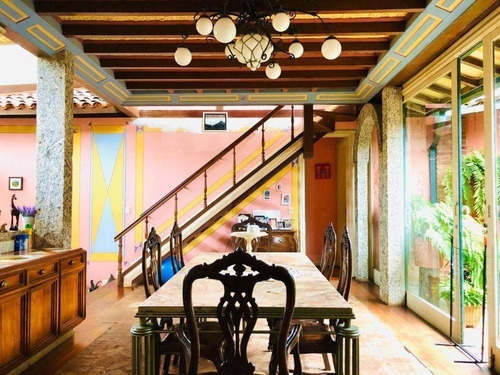 Casa Com 3 Dormitórios À Venda, 350 M² Por R$ 1.800.000,00 - Albuquerque - Teresópolis/rj - Ca0256