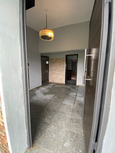 Vendo Casa Desarrollada En Una Sola Planta, Sin Escaleras Ni Escalones. Es Padrón Único De 389 M2