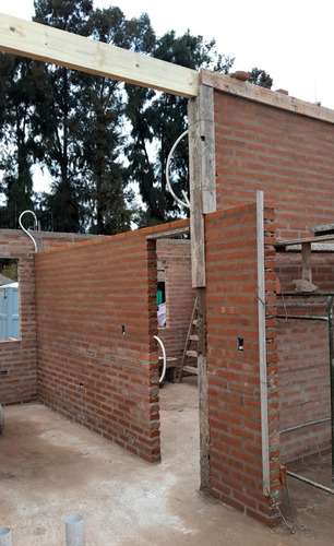 Hermosa Casa De Dos Ambientes A Construir (modelo Walpa) - No Es Prefabricada - Construcción En Ladrillos Y Hormigón