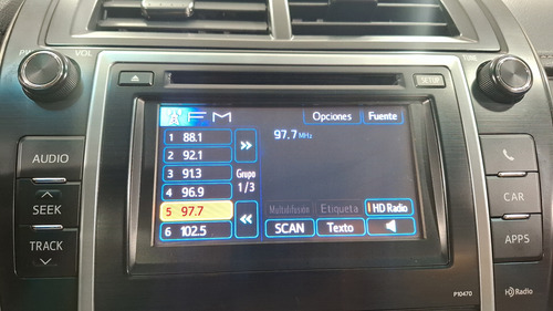 Toyota Camry 2.5 XLE L4 6AT