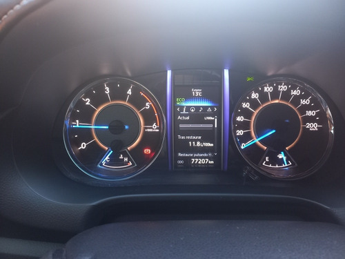 Imagen 9 de 10 de Toyota Sw4 2018 2.8 Srx 177cv 4x4 7as