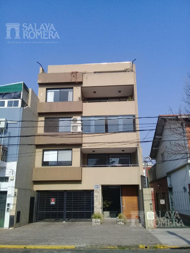 Departamento En Venta - Olivos 3 Ambientes Escritorio - Lavadero - Terraza - Parrilla - Cochera