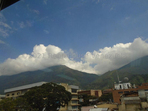 En Boleita Norte Se Vende Edificio Uso Industrial, Comercial O Residencial De 4 Niveles