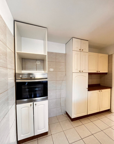 Departamento Sector Av Alemania 4 D +3 B + 1 Est.+ 1 Bodega