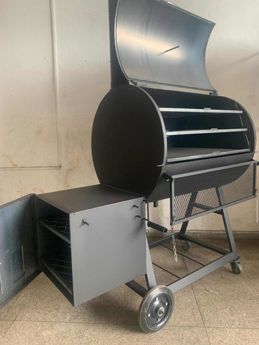 Imagem 5 de 6 de Churrasqueira Pit Smoker Capacidade Até 50kg