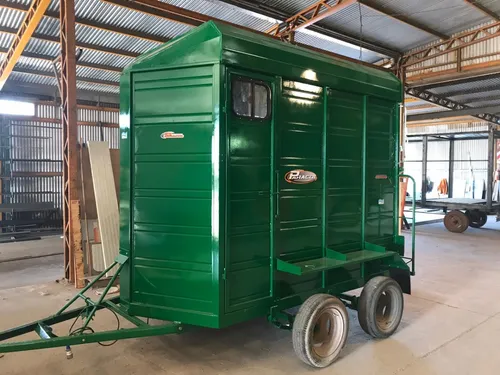 Acoplado Trailer Cerrado Full 2 Caballos Batan Piso Goma