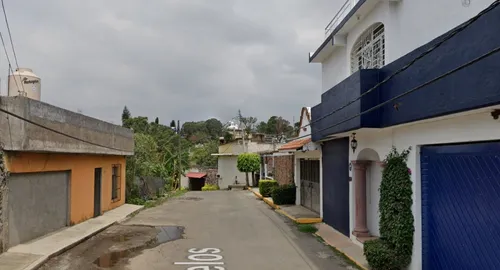 Aproveche Gran Oportunidad, Casa De Remate Bancario En Calle Morelos, Ocotepec, Cuernavaca, Morelos.