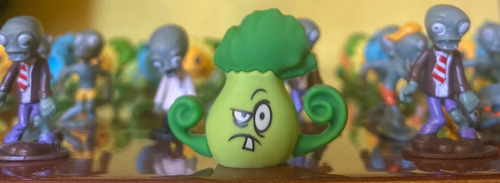 Figuras Plantas Vs Zombies Vuala (Usado)
