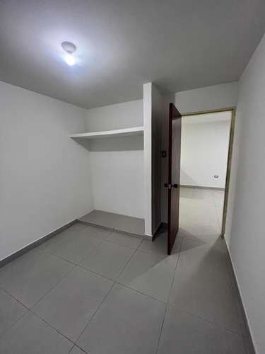 Imagen 8 de 14 de Apartamento En Pirineos Ii Con Financiamiento. San Cristobal