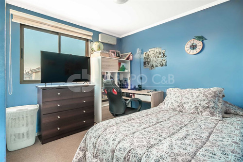 Casa En Venta De 3 Dorm.con Piscina, Lo Cañas, La Florida