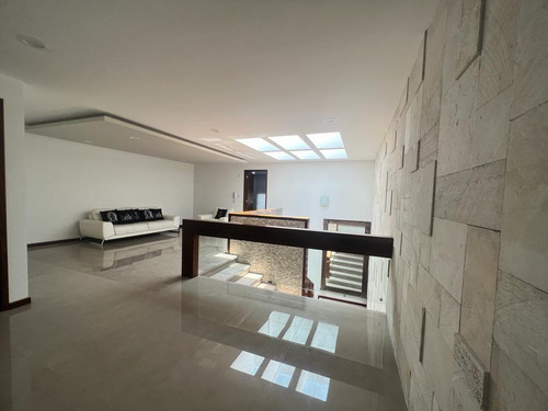Casa En Venta En Lomas De Angelópolis Cluster 999 Cuarto De Servicio