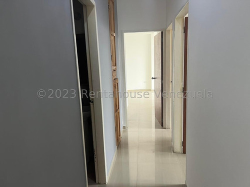 Sp Apartamento Con Vigilancia Privada En Alquiler Agua Viva Cabudare Lara, Venezuela. 102 M²