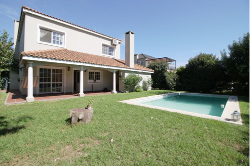 Casa Venta 5 Amb Acacias Blancas Maschwitz Pileta 