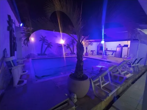 Casa Com Piscina Aquecida, Pé Na Areia, Ar Condicionado, Salão Jogos Com Mesa De Bilhar E Maquina De Vídeo Game Com Vários Jogos, Cascata Aquecida Automatizada, Lazer Completo, Segurança 24 Horas.