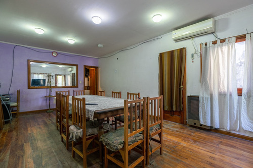 Casa En Venta, La Plata, Con Parque