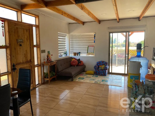 Parcela En Venta Con 2 Casas En Talagante